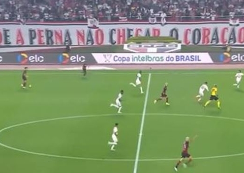 São Paulo de Calleri despacha o Flamengo e embola briga pelo Brasileirão