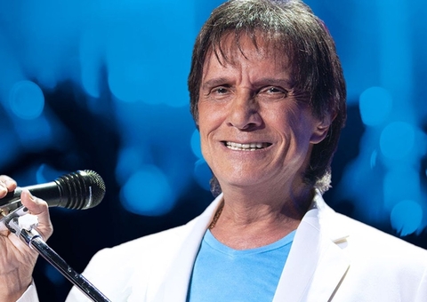 Roberto Carlos sofre acidente de carro durante gravação de especial da Globo