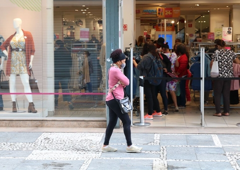 Brasil registra 786 mortes por Covid nas últimas 24 horas