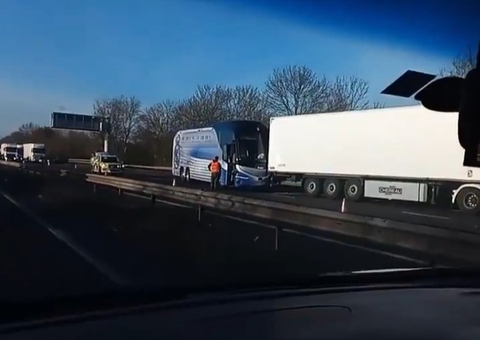 Ônibus do Real Madrid se envolve em acidente após derrota na Champions