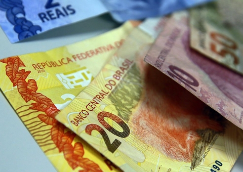 Receita paga restituições do segundo lote do IRPF 2021