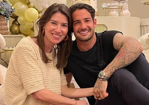 Nasce filho de Rebeca Abravanel e Alexandre Pato 