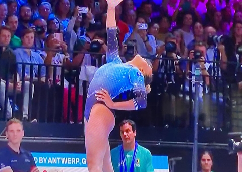 Rebeca comemora pódio 100% de mulheres pretas no Mundial