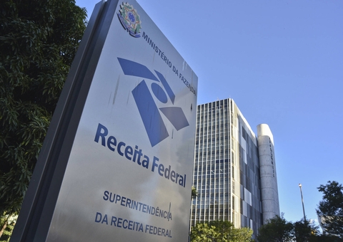 Receita Federal volta a aceitar cartão de crédito no pagamento de impostos