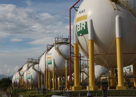 Petrobras reduz preços do diesel e da gasolina nas refinarias