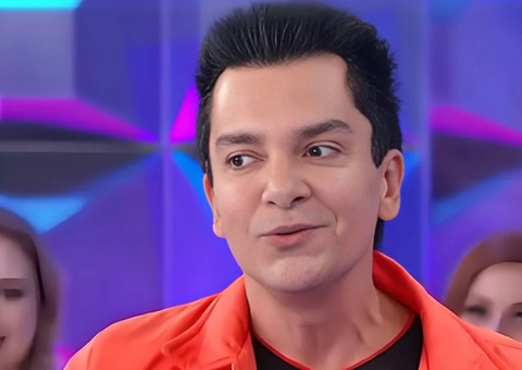 Na UTI após cirurgia, Regis Danese tem estado de saúde atualizado pela mulher