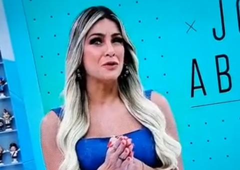 Vídeo: Cílios de Renata Fan grudam um no outro durante programa Jogo Aberto