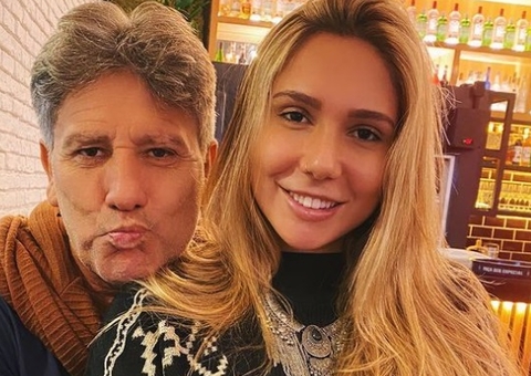 Carol Portaluppi usa biquíni do Flamengo após contratação de Renato Gaúcho: 'oi, nação'