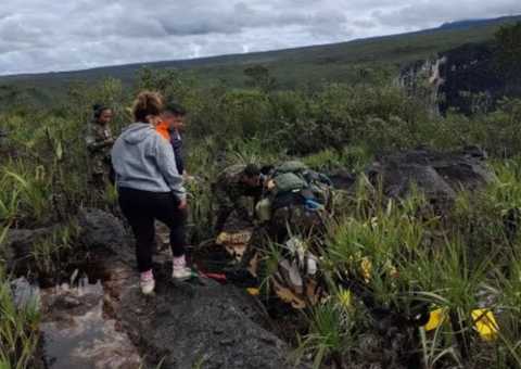 Mulher é resgatada após quebrar a perna durante expedição em Barcelos