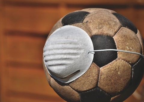 Surto de Covid-19 no Vasco causa afastamento de 6 jogadores