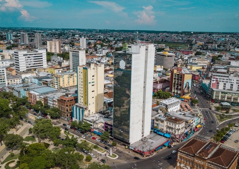Governo do Amazonas lança edital para adaptar prédio da Receita Federal em 128 moradias