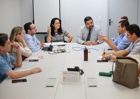 Governo regulariza área em Manaus para construção de novas unidades habitacionais