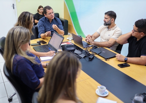 Secretarias alinham projeto de construção de casas sustentáveis no Amazonas