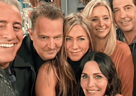 Jennifer Aniston desabafa sobre reunião de Friends: ‘foi brutal’