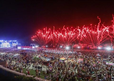 Com show de Pablo do Arrocha e Kevin o Cris, Réveillon na Ponta Negra reúne cerca de 150 mil pessoas