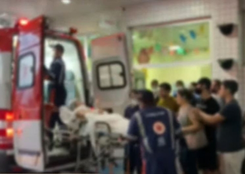 Sorrindo, adolescente deitou ao lado de garota após esfaqueá-la 17 vezes em Manaus