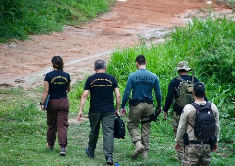 Polícia Federal e MPT coletam amostras para aferir contaminação em Manicoré