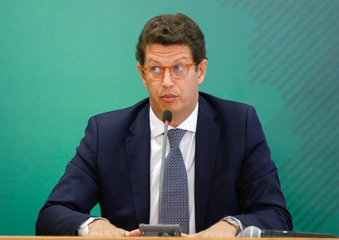 Salles diz que atendeu Planalto ao tratar de madeira apreendida no Pará e cita Ramos à PGR