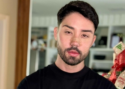 Influencer Rico Melquiades é internado às pressas