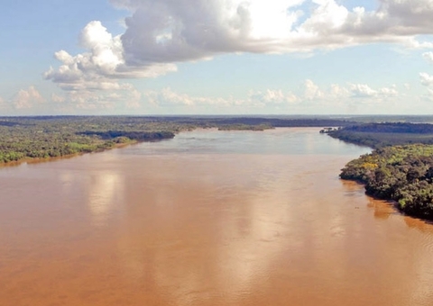 Homem desaparece após colisão entre lancha e empurrador no Rio Madeira, no Amazonas