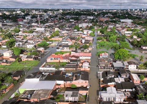 Enchente no Acre faz rios transbordarem e já prejudica mais de 400 famílias