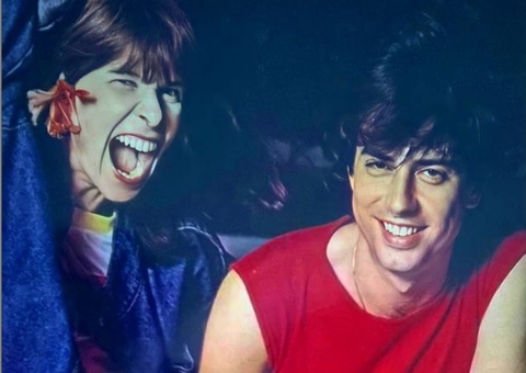 Marido de Rita Lee posta foto e se declara à cantora, que enfrenta o câncer