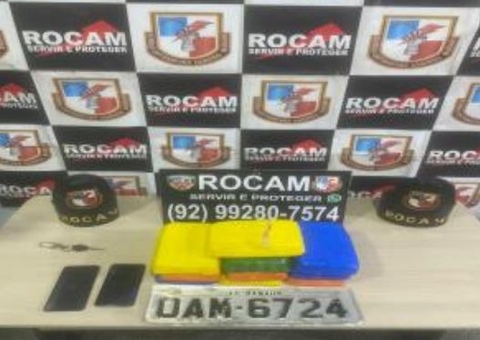 Dupla presa ao ser flagrada com 10 Kg de drogas no Monte das Oliveiras