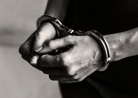 Suspeita de aplicar golpe de R$ 6 mil em loja de tintas é presa em Manaus