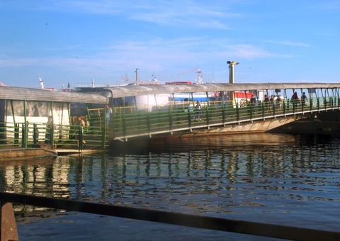 Rio Negro começa a baixar nível de suas águas em Manaus