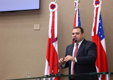 Roberto Cidade incentiva contratação de mães solo por meio de PL