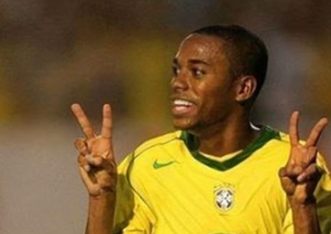 Pedido da Itália para execução de pena no Brasil não muda rotina de Robinho