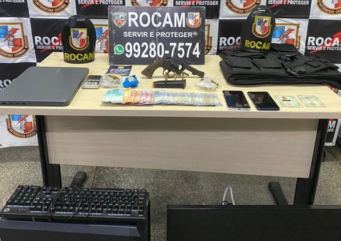 Foragido é preso com arma, colete à prova de balas e drogas em Manaus