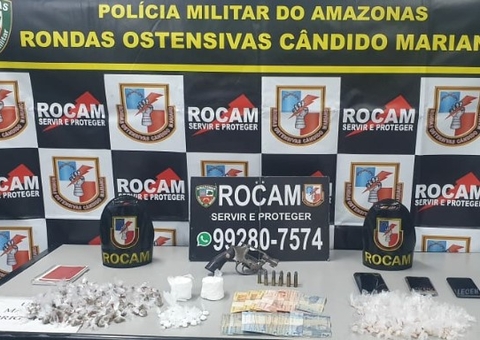 Suspeito é preso com drogas ao tentar fugir pelo quintal de casa em Manaus