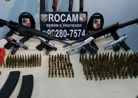 Foragido é preso com fuzis, coletes balísticos e submetralhadora em Manaus