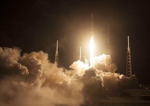 Teste de foguete da SpaceX acaba em explosão; veja vídeo