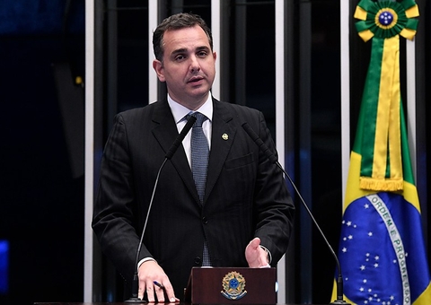 Pacheco defende que vacinas adquiridas por empresas sejam doadas ao SUS