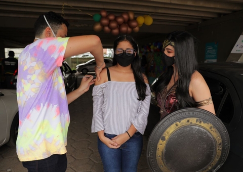 Quase 7 mil adolescentes sem comorbidades são vacinados em Manaus