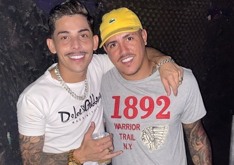 Influencer fez tattoo com nome de cantor de forró horas antes de morrer em velório no Amazonas