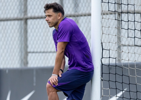 Romero revela conversa com diretoria e minimiza atrasos no Corinthians