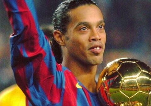 Ronaldinho Gaúcho volta ao futebol em torneio idealizado por Piqué