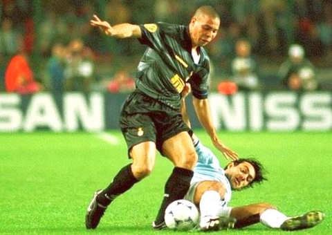 Ex-técnico lembra por que mandou Ronaldo embora do Real