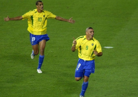 Seleção Brasileira levantou taça do inédito penta há 21 anos