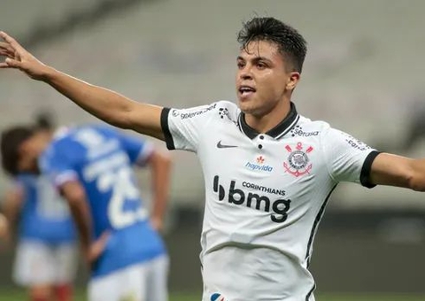 Professor de crianças autistas vive dia de celebridade após abraço de Roni