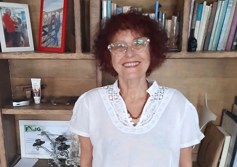 Escritora de 73 anos tem braço dilacerado após ser atacada por três pitbulls