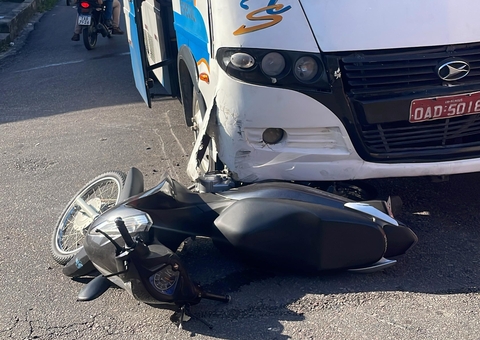 Motociclista fica ferido em acidente entre moto e rota no São José
