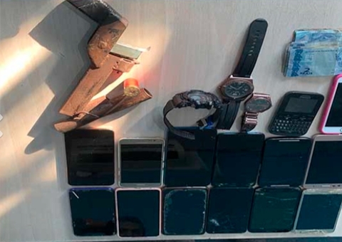 Dupla é presa após assaltar ônibus da linha 307 em Manaus