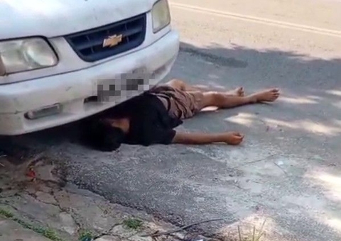 Suspeito é agredido por populares após roubar e puxar cabelo de mulher na Praça 14