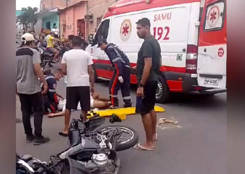 Acidente entre motociclista por app e picape deixa passageiro ferido no Tancredo Neves