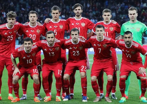 Seleção russa rompe contrato com Adidas após fechamento de lojas no país