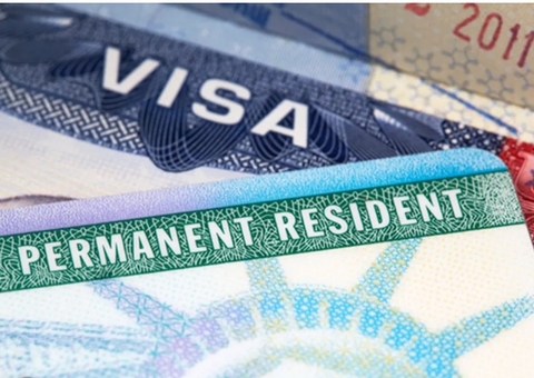 Brasileiros desistem de trabalhar nos EUA após nova taxa de visto imposta por Trump